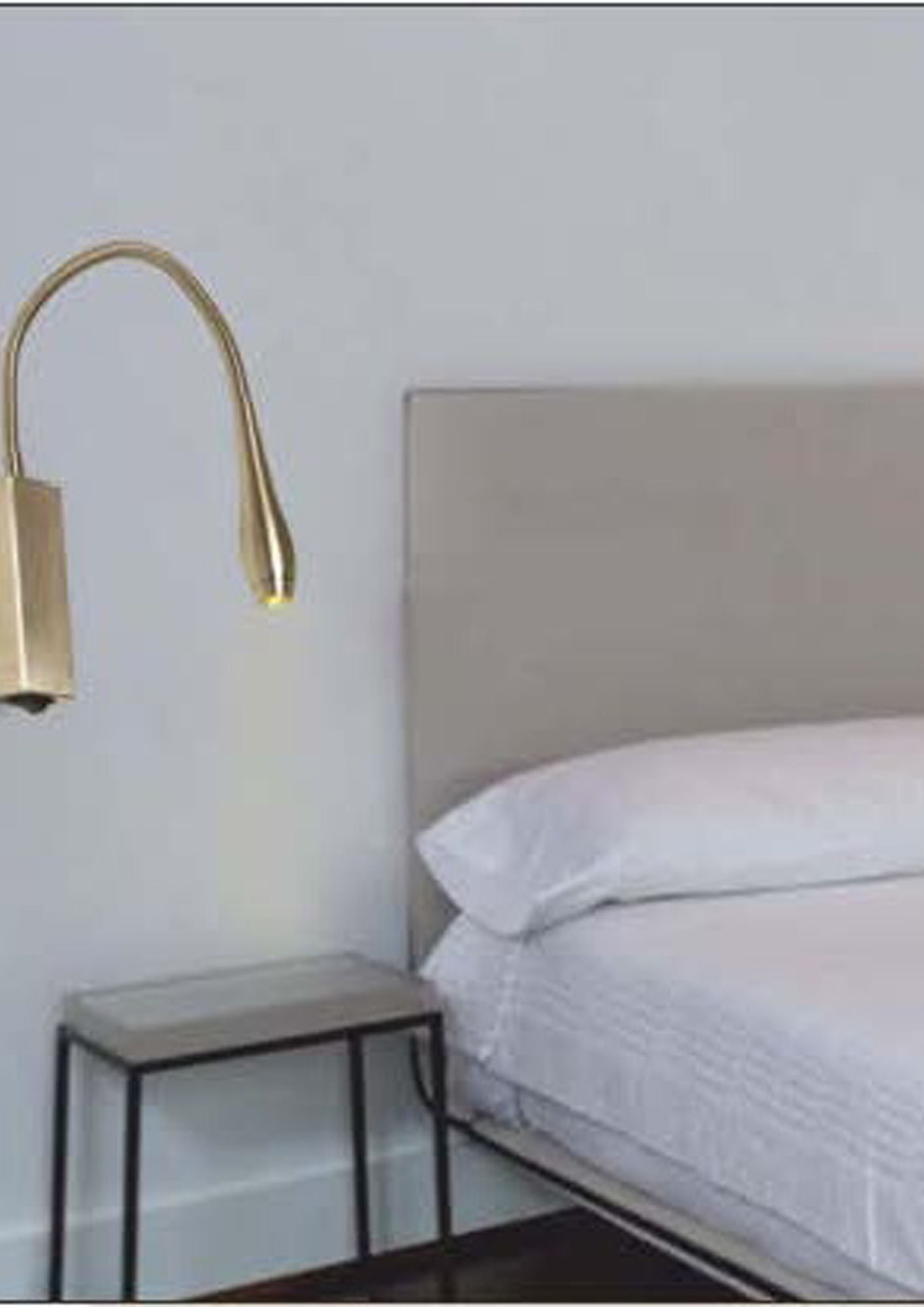 Beyond Lights - Brass Wall Lamp- GL